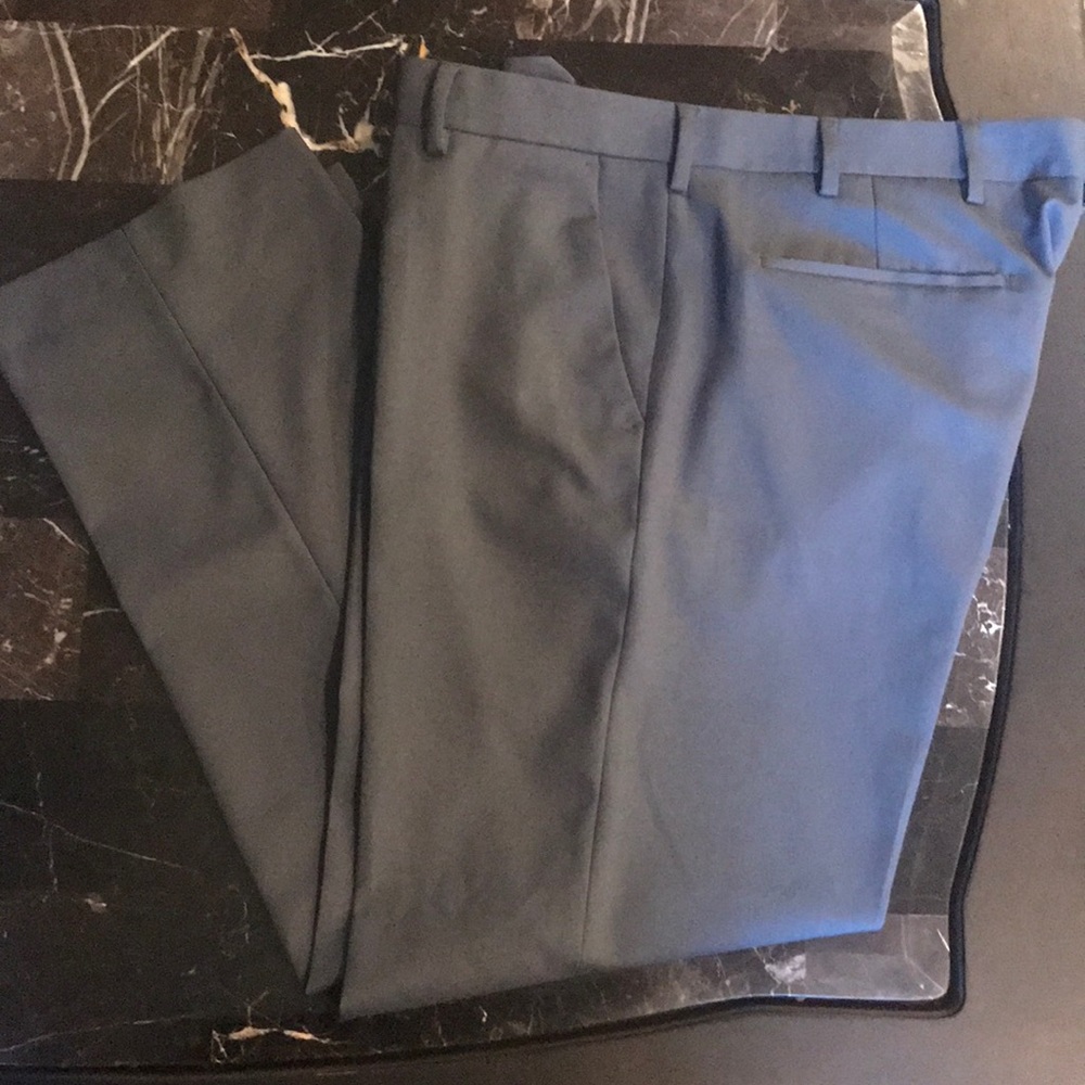 2 Men size 38x32 dress pants